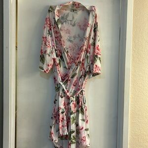 Show Me Your Mumu Robe NWOT